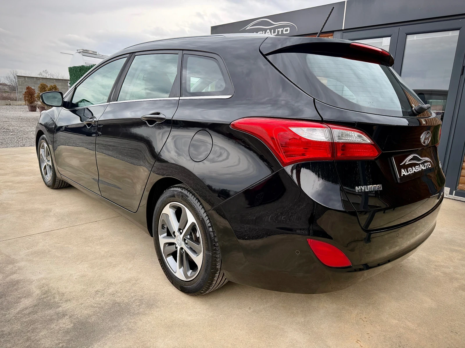 Hyundai I30 1.4 MPI* Facelift* NAVI* CAMERA* LED | Mobile.bg � ����������� 3