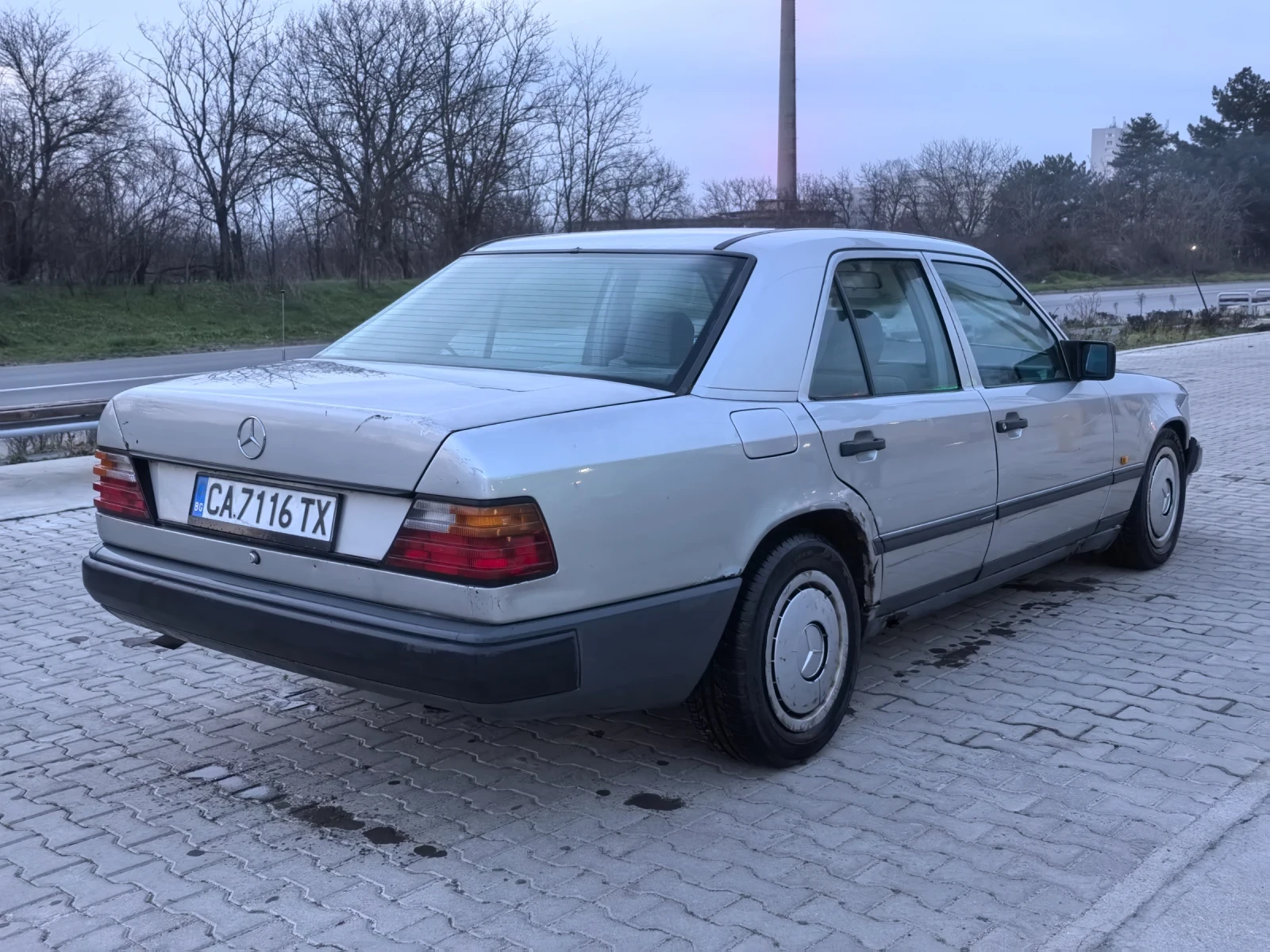 Mercedes-Benz 124 2.5 D * 90 к.с * Климатик * Ел. Стъкла - изображение 4