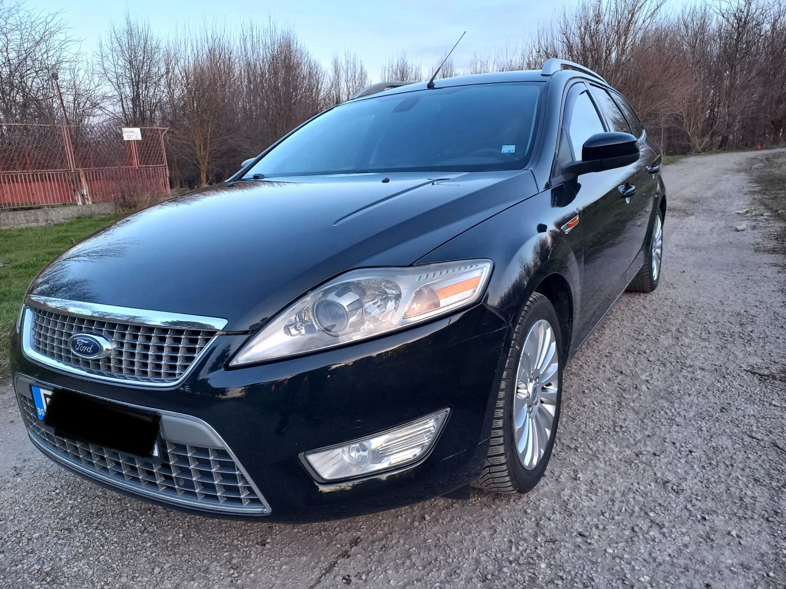 Ford Mondeo 2.0 Tdci / TITANIUM, снимка 2 - Автомобили и джипове - 53803446