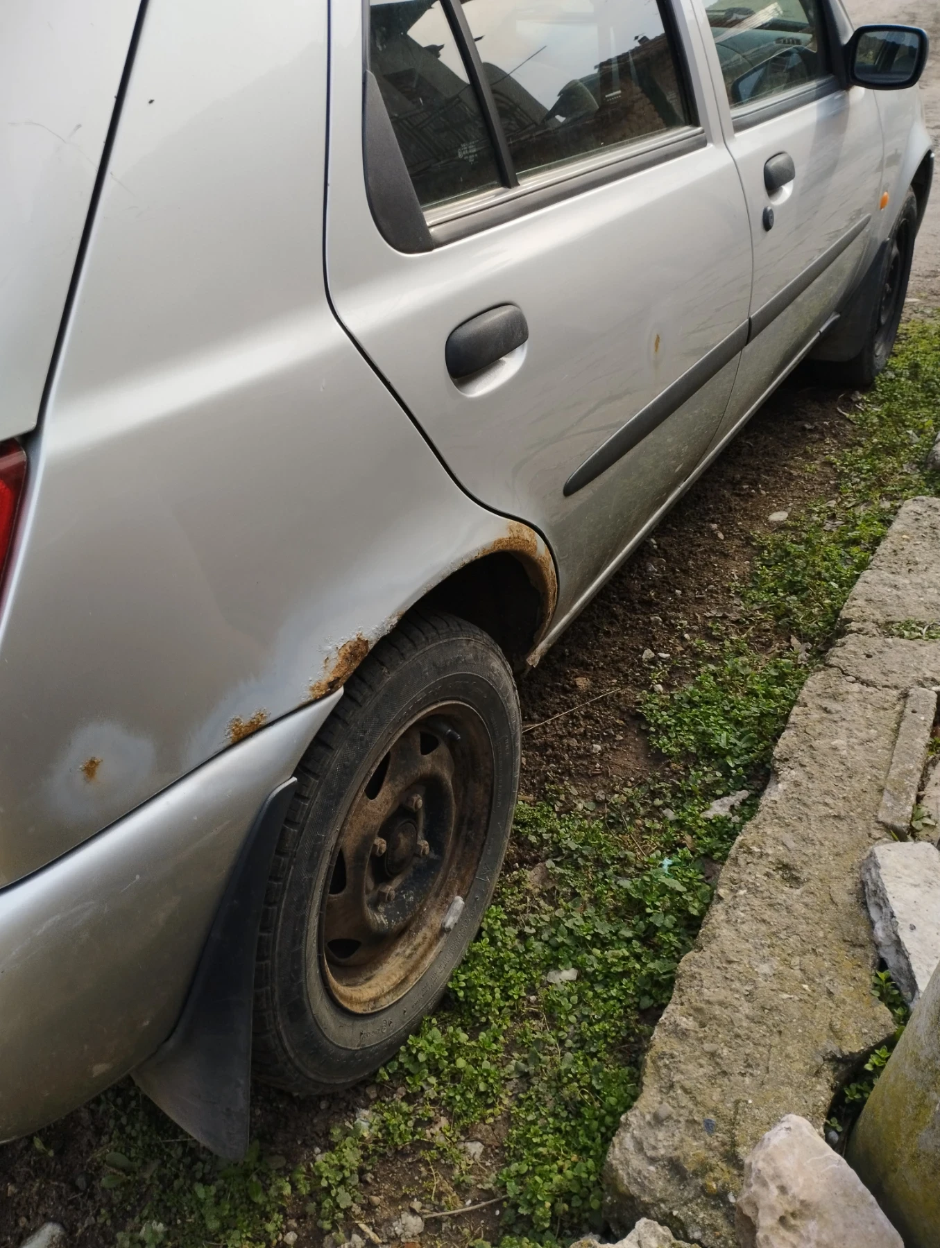 Ford Fiesta, снимка 5 - Автомобили и джипове - 53918369