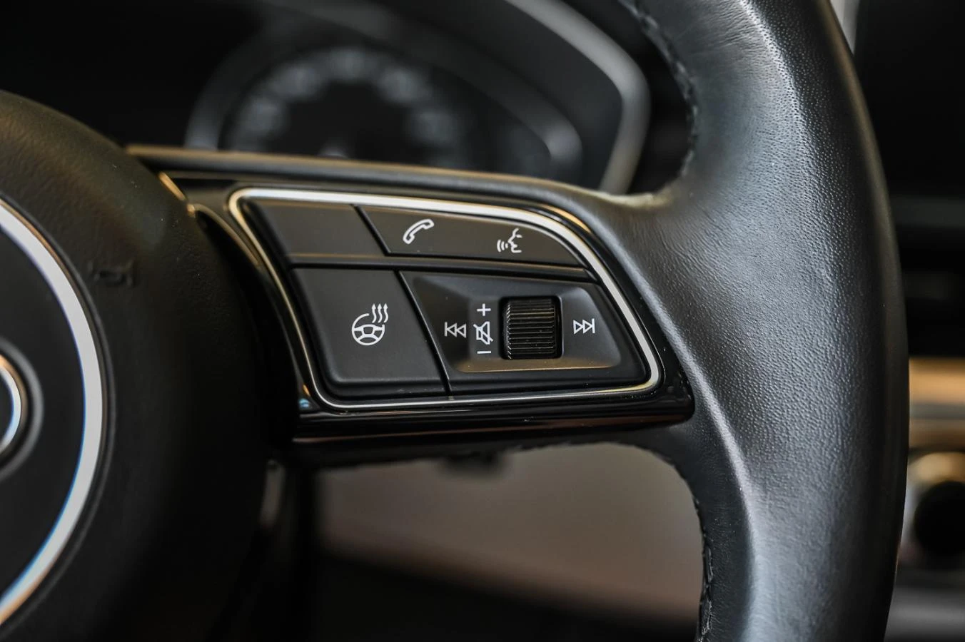 Audi A4 Quattro* Komfort* АвтоКредит* (ЦЕНА ДО БГ), снимка 10 - Автомобили и джипове - 54040365