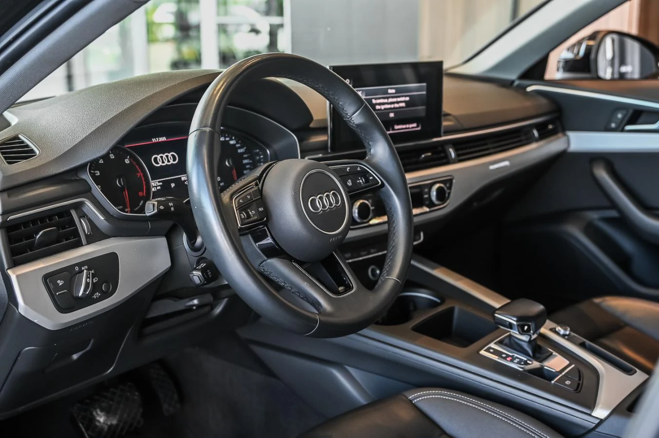 Audi A4 Quattro* Komfort* АвтоКредит* (ЦЕНА ДО БГ), снимка 8 - Автомобили и джипове - 54040365