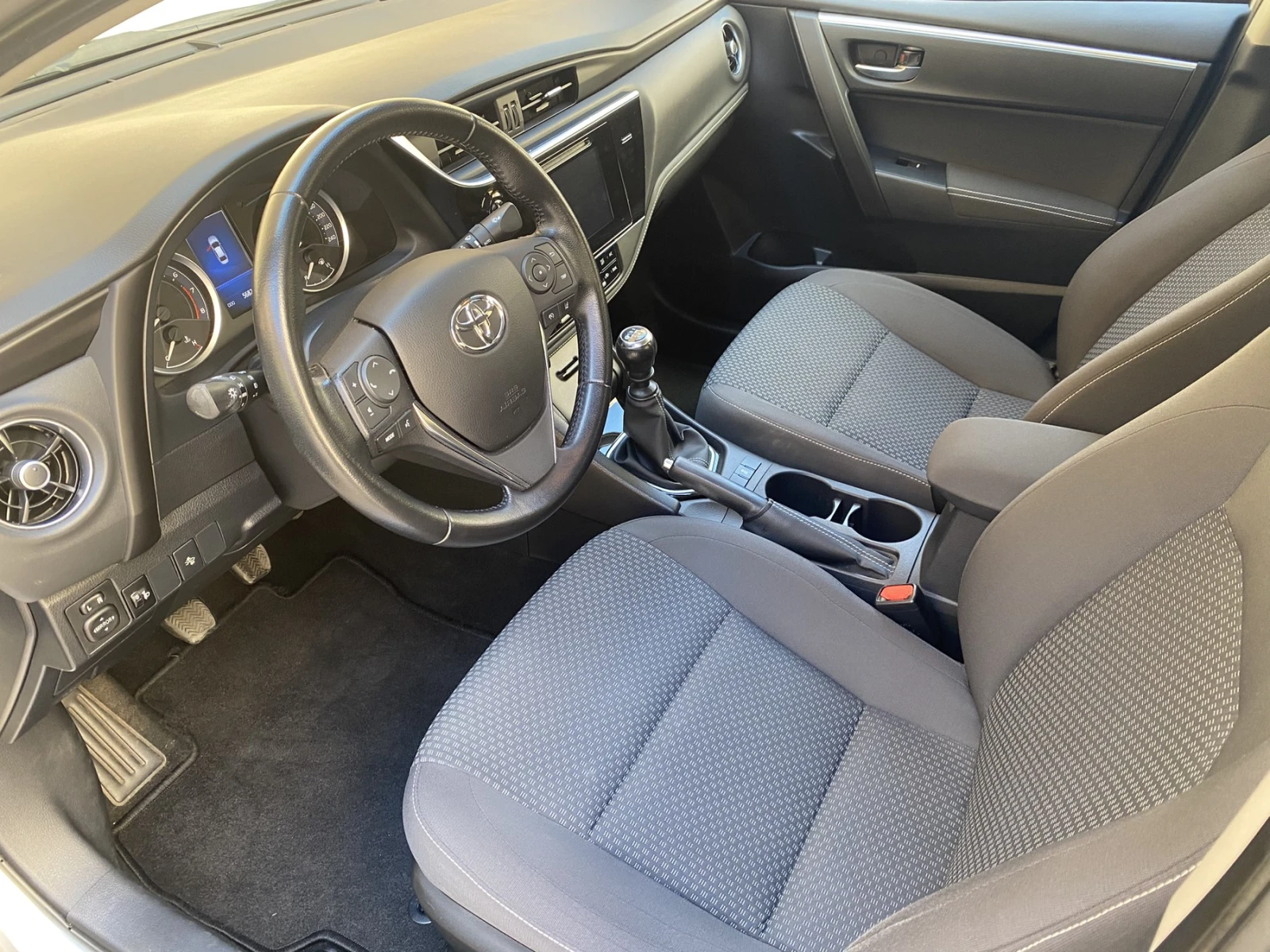 Toyota Corolla 1.6i Valvematic /Active /TREND+ /, снимка 10 - Автомобили и джипове - 54306445
