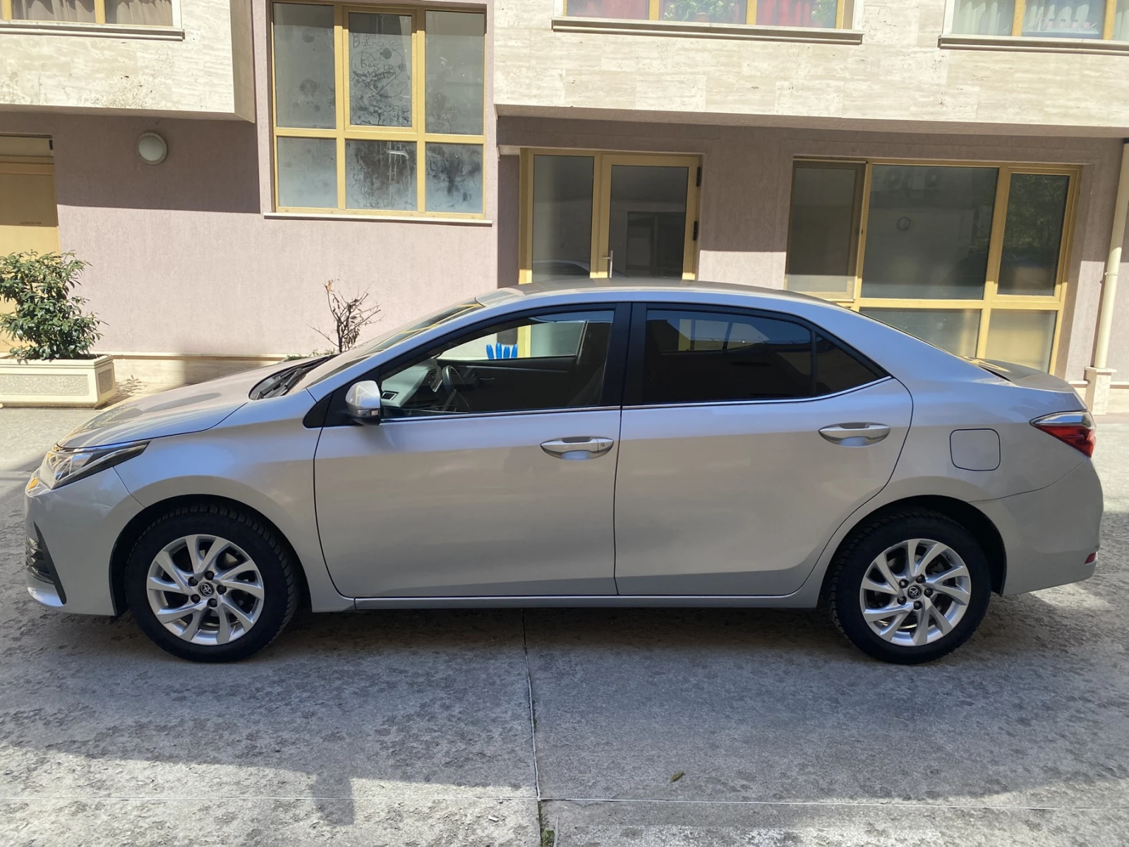 Toyota Corolla 1.6i Valvematic /Active /TREND+ /, снимка 8 - Автомобили и джипове - 54306445