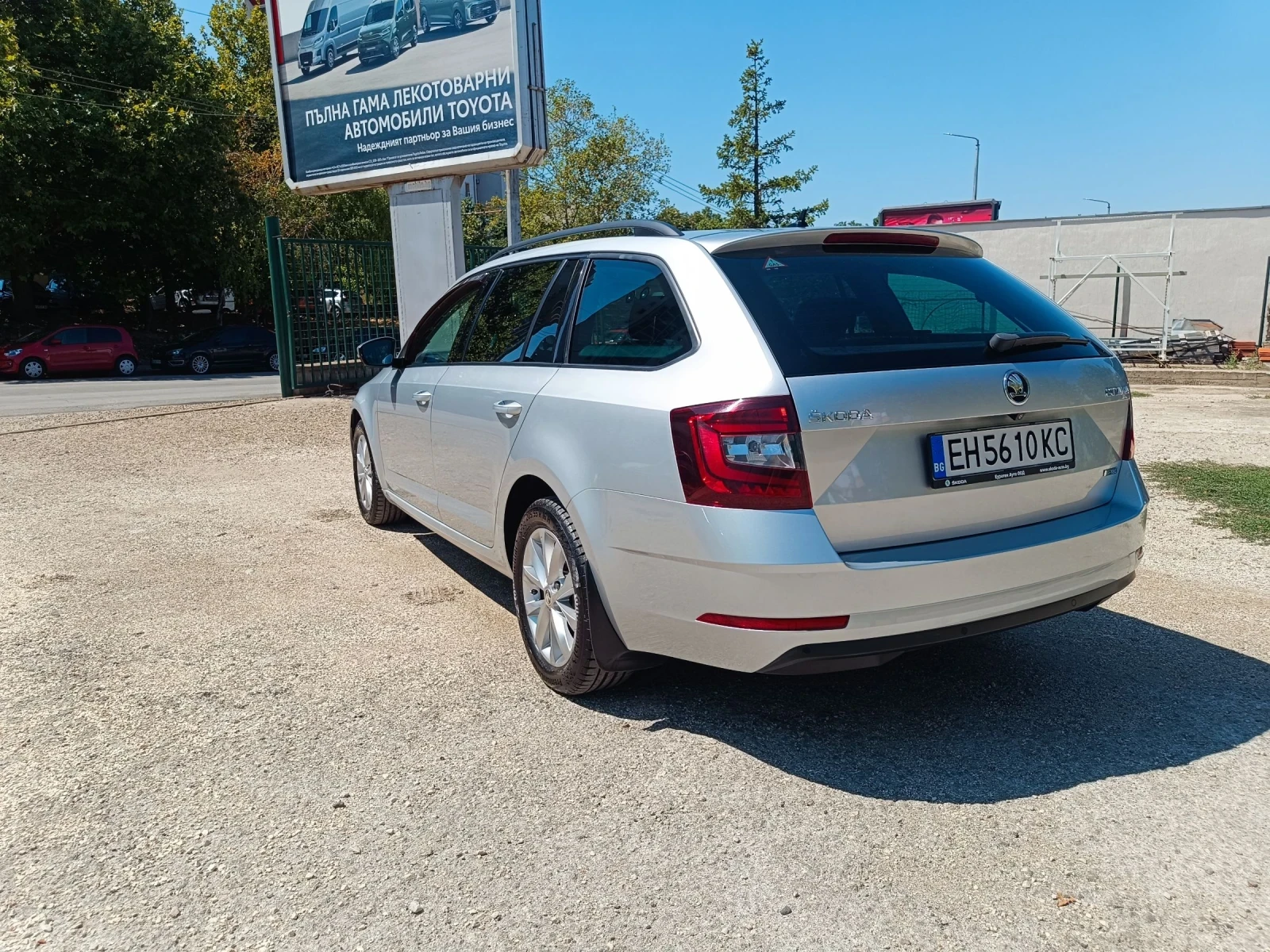 Skoda Octavia 1.5 G-TEC, снимка 4 - Автомобили и джипове - 54321119