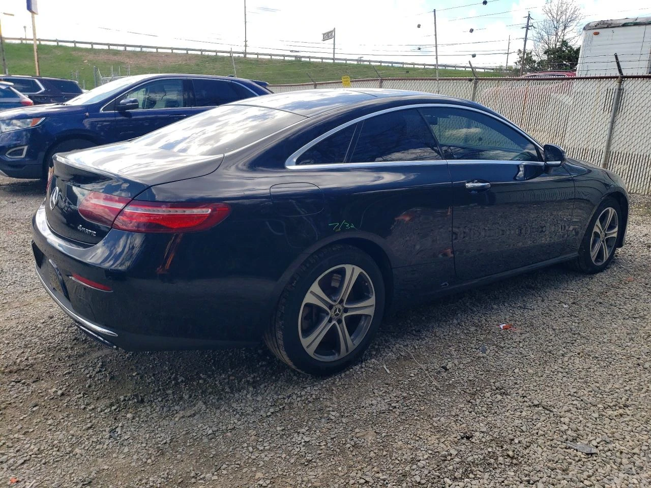 Mercedes-Benz E 400 3.0l 4Matic, снимка 3 - Автомобили и джипове - 54402715