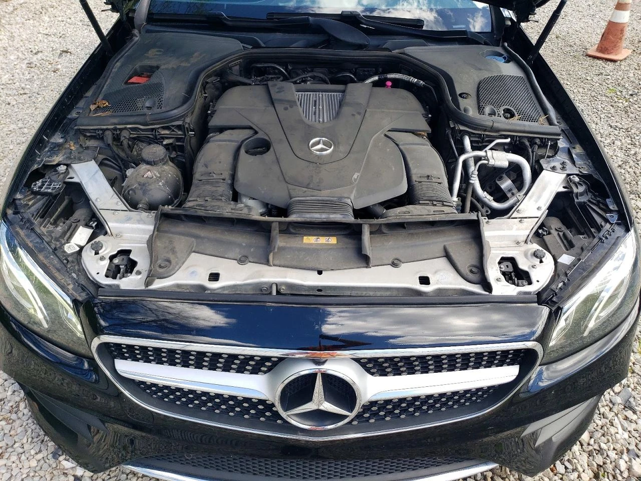 Mercedes-Benz E 400 3.0l 4Matic, снимка 11 - Автомобили и джипове - 54402715