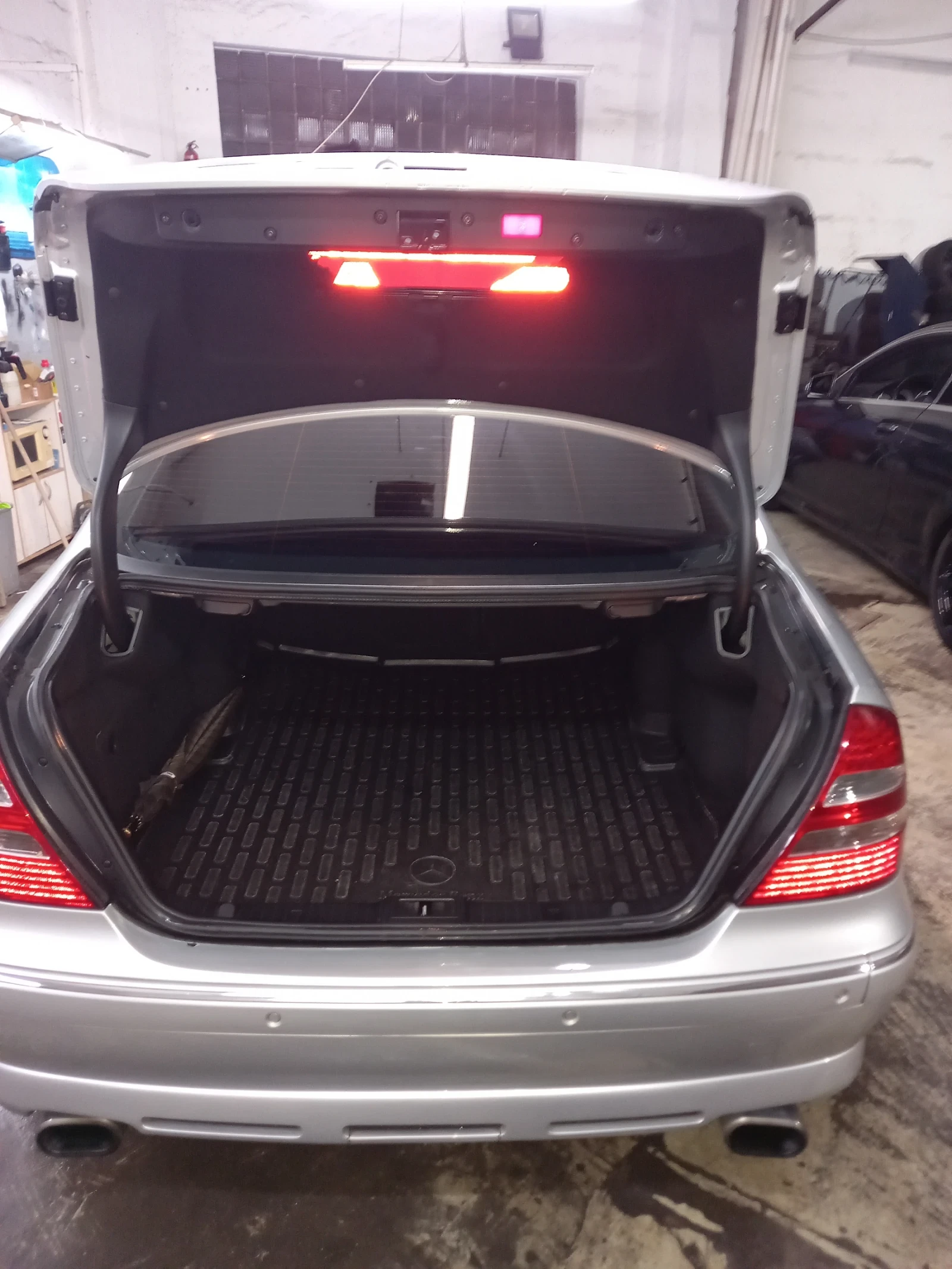 Mercedes-Benz E 320 Brabus V6 avangart , снимка 12 - Автомобили и джипове - 54637054