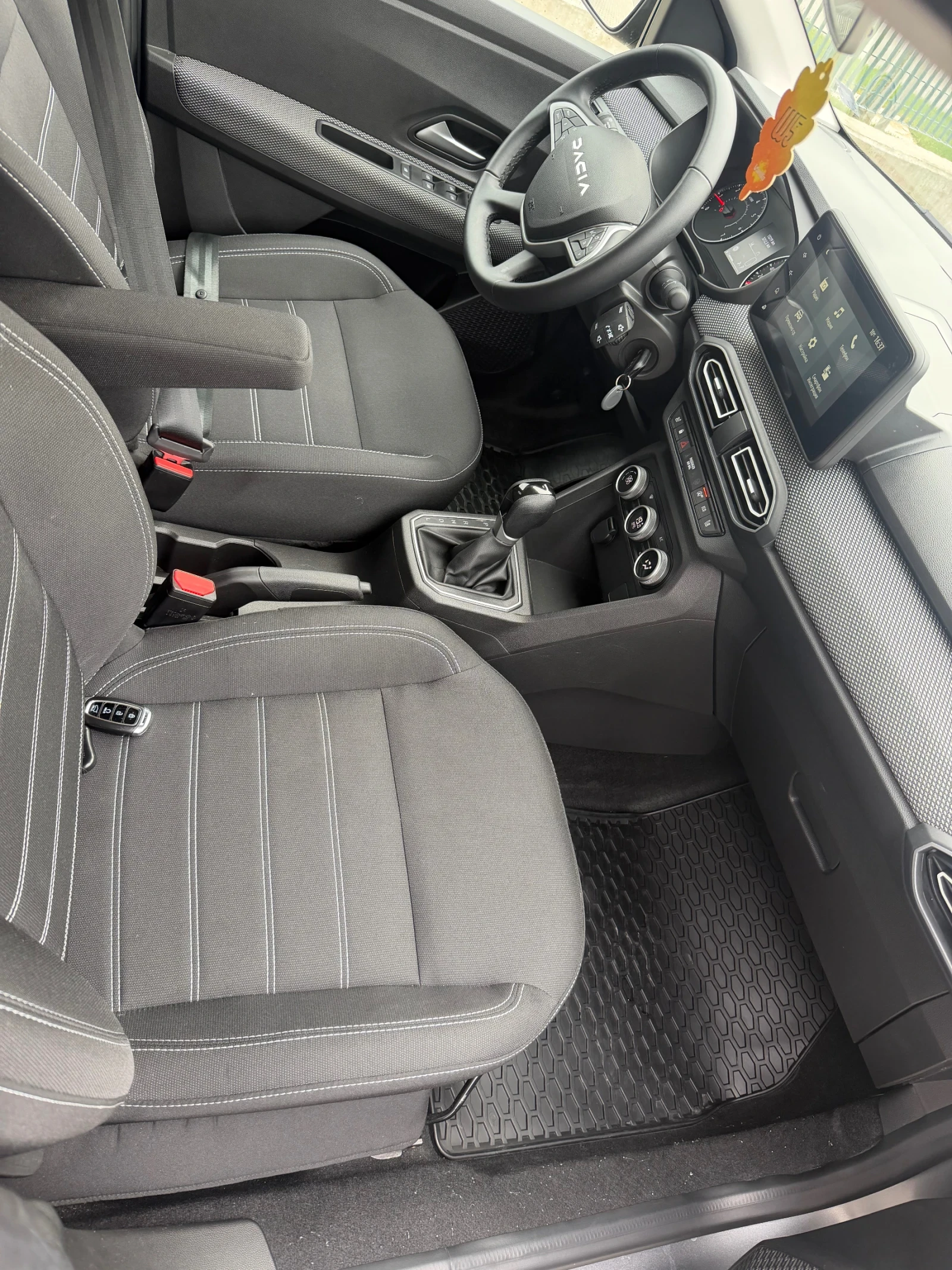 Dacia Logan 1.0 JOURNEY, снимка 14 - Автомобили и джипове - 55167279
