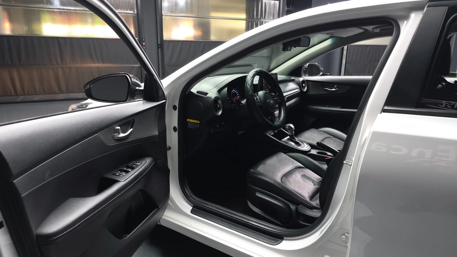 Kia K3 LUXURY , снимка 7 - Автомобили и джипове - 55594869