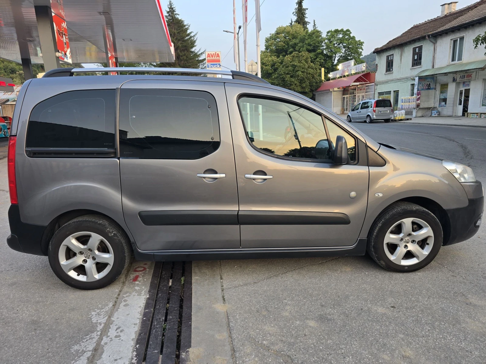 Peugeot Partner 1.6 ГАЗ BRC 109к.с, снимка 6 - Автомобили и джипове - 55851035