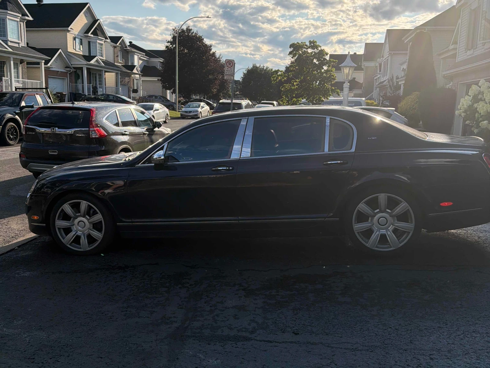 Bentley Continental * 4dr Sdn AWD * АВТОКРЕДИТ БЕЗ ПЪРВОНАЧАЛНА ВНОСКА, снимка 2 - Автомобили и джипове - 55984552