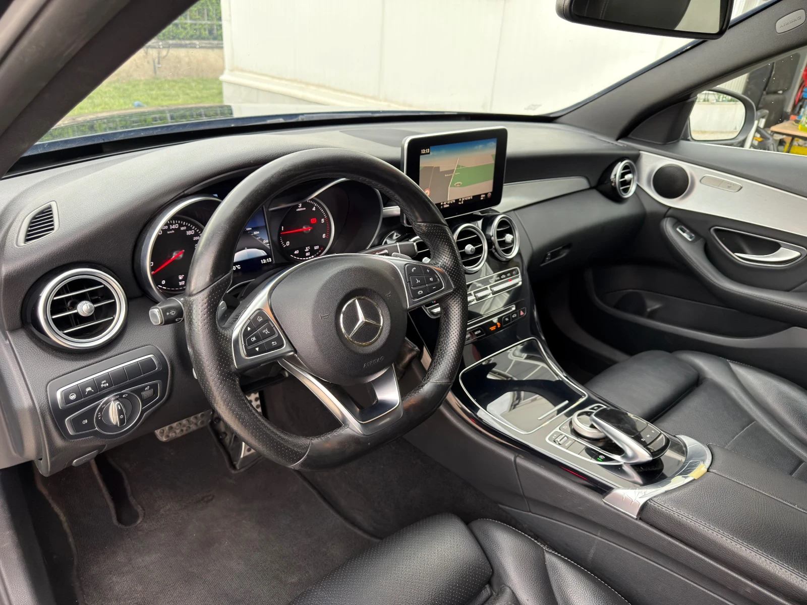 Mercedes-Benz C 250 AMG LINE* Line assist* Мъртва точка* СМЕНЕНА ВЕРИГ, снимка 10 - Автомобили и джипове - 56163929