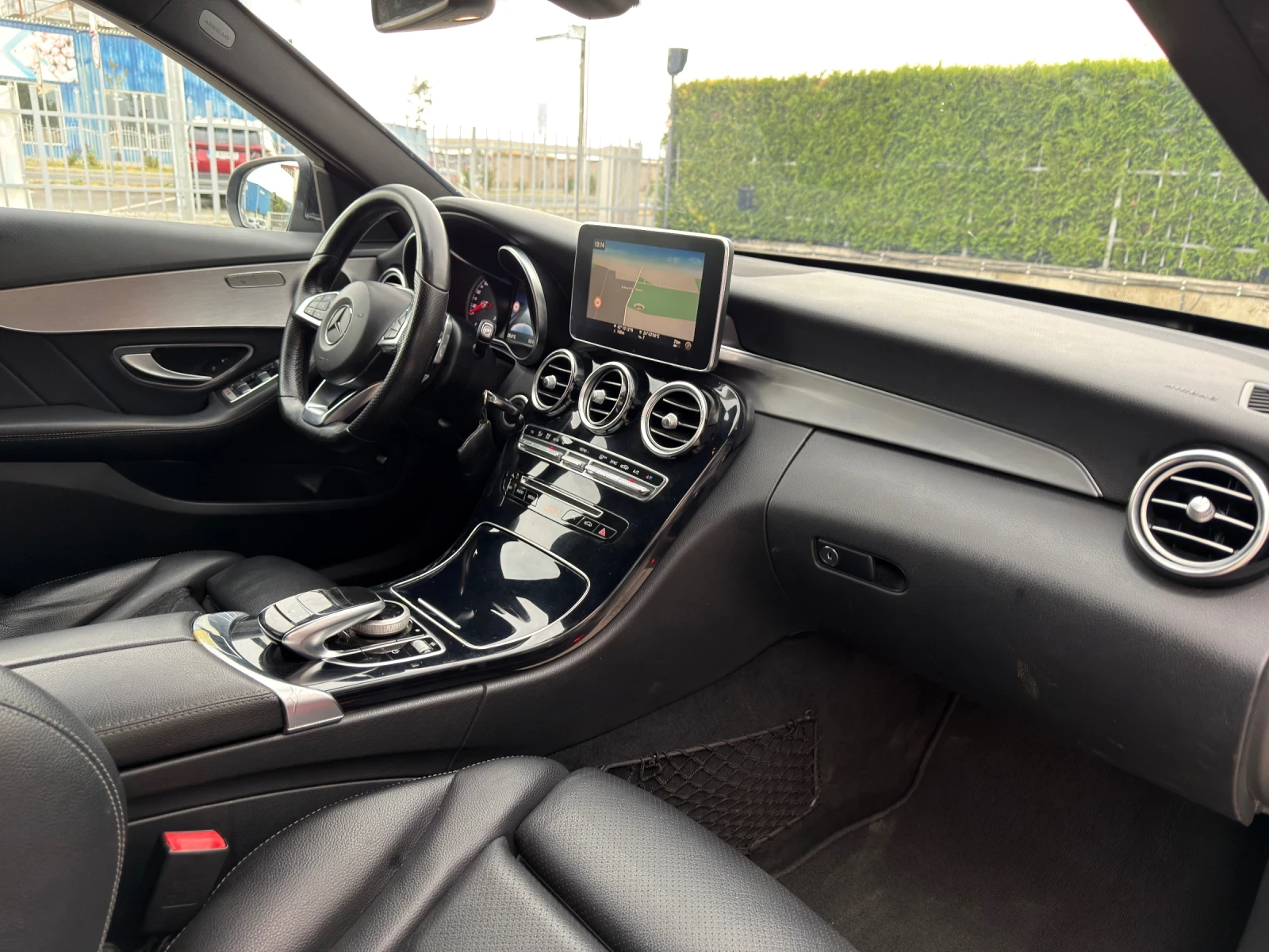 Mercedes-Benz C 250 AMG LINE* Line assist* Мъртва точка* СМЕНЕНА ВЕРИГ, снимка 9 - Автомобили и джипове - 56163929