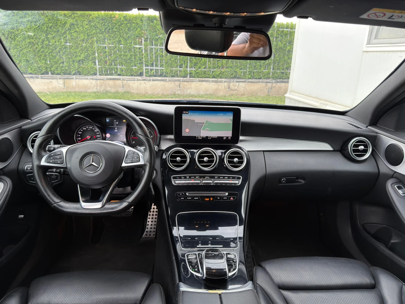 Mercedes-Benz C 250 AMG LINE* Line assist* Мъртва точка* СМЕНЕНА ВЕРИГ, снимка 8 - Автомобили и джипове - 56163929