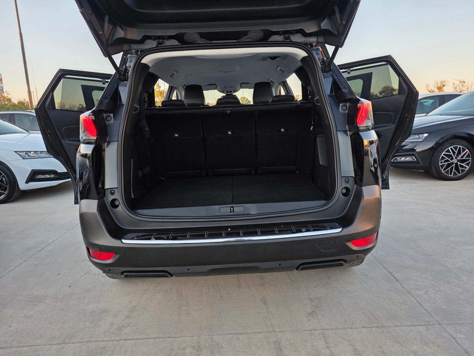 Peugeot 5008 �-��������-7�-�/�-130�� | Mobile.bg � ����������� 12
