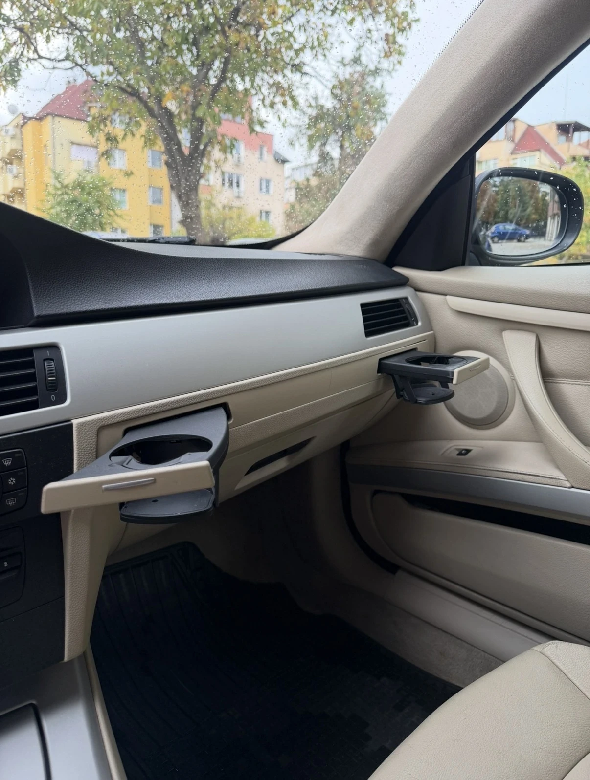 BMW 320 FACELIFT X-DRIVE NAVI , снимка 10 - Автомобили и джипове - 56449036