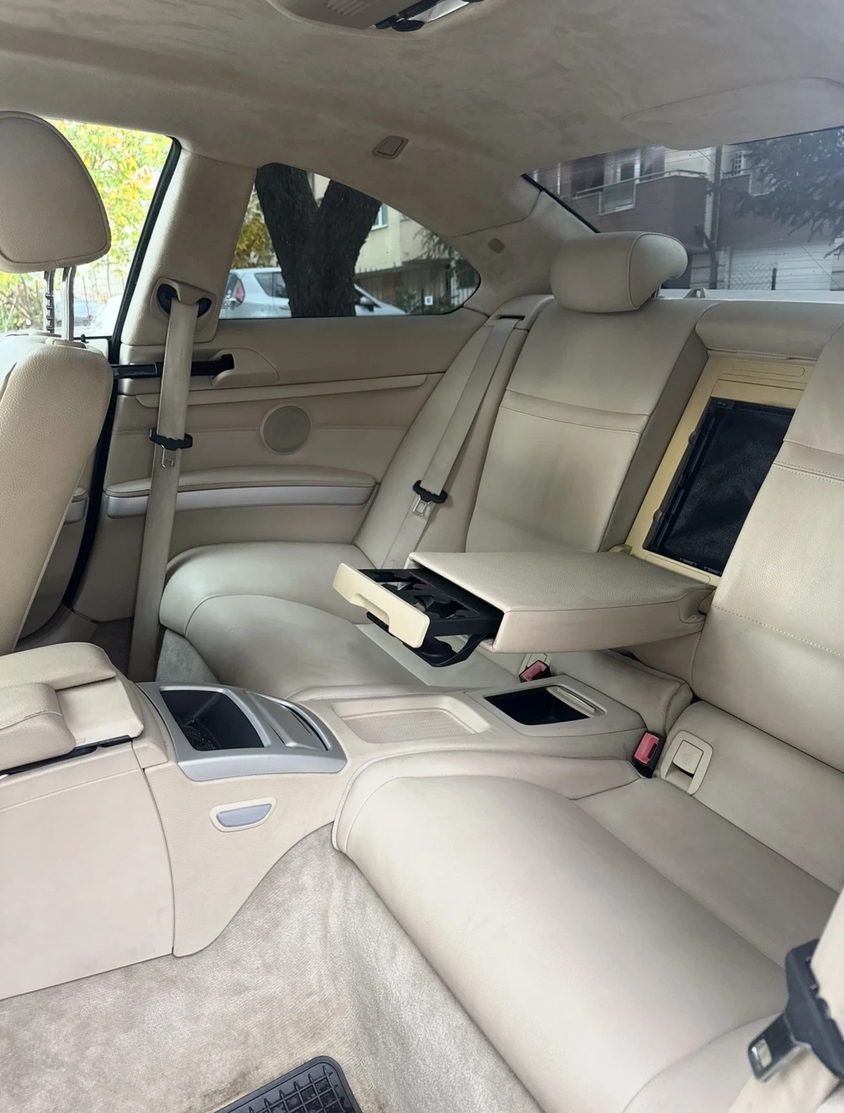 BMW 320 FACELIFT X-DRIVE NAVI , снимка 11 - Автомобили и джипове - 56449036