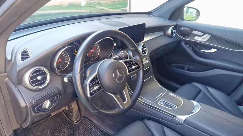 Mercedes-Benz GLC 300 14000км.панорама, безключов достъп......, снимка 5 - Автомобили и джипове - 49590846