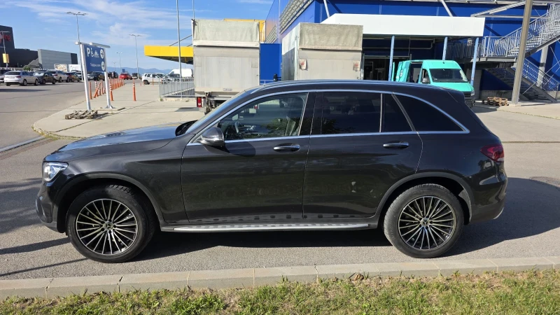 Mercedes-Benz GLC 300 21000км.панорама, безключов достъп......, снимка 2 - Автомобили и джипове - 52597917