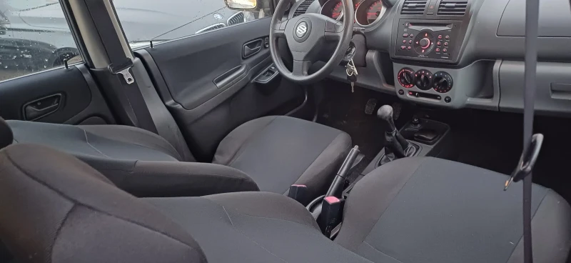 Suzuki Ignis 1.3  /4?4, снимка 9 - Автомобили и джипове - 48538616