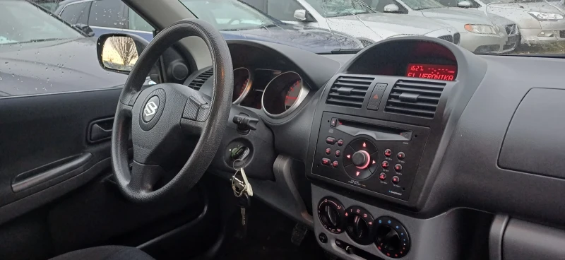 Suzuki Ignis 1.3  /4?4, снимка 12 - Автомобили и джипове - 48538616