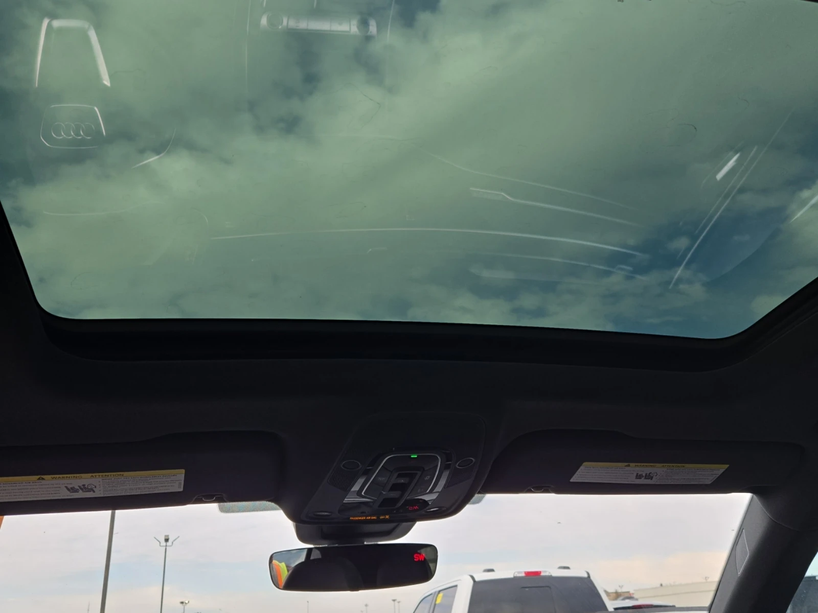 Audi Q8 Prestige 55 TFSI quattro, снимка 15 - Автомобили и джипове - 54453820