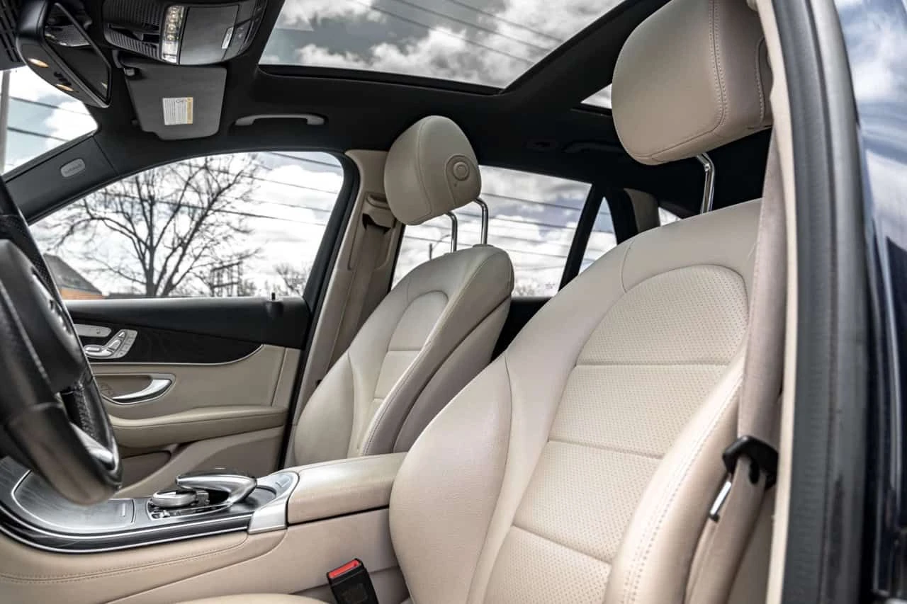 Mercedes-Benz GLC 300 4M* ПАНО* ПОДГРЕВ* CARFAX * ФИНАНСИРАНЕ, снимка 14 - Автомобили и джипове - 54544184