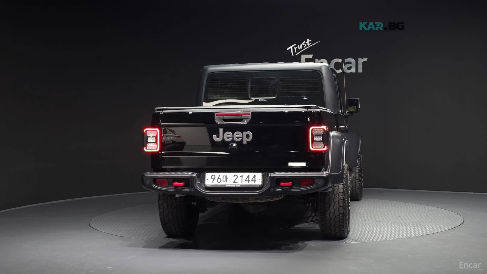 Jeep Gladiator RUBICON / DISTRONIC / ПОДГРЕВИ / КОЖЕН САЛОН, снимка 4 - Автомобили и джипове - 54597248