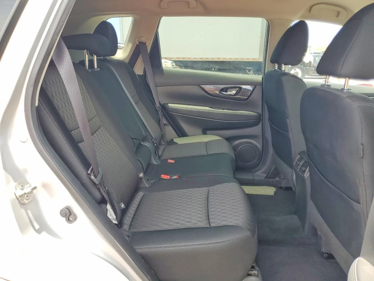 Nissan Rogue 2.5l S, снимка 11 - Автомобили и джипове - 54920296