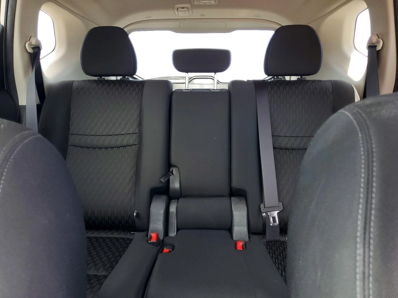 Nissan Rogue 2.5l S, снимка 10 - Автомобили и джипове - 54920296