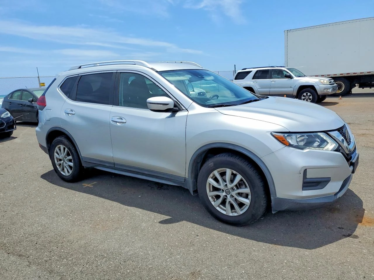 Nissan Rogue 2.5l S, снимка 4 - Автомобили и джипове - 54920296