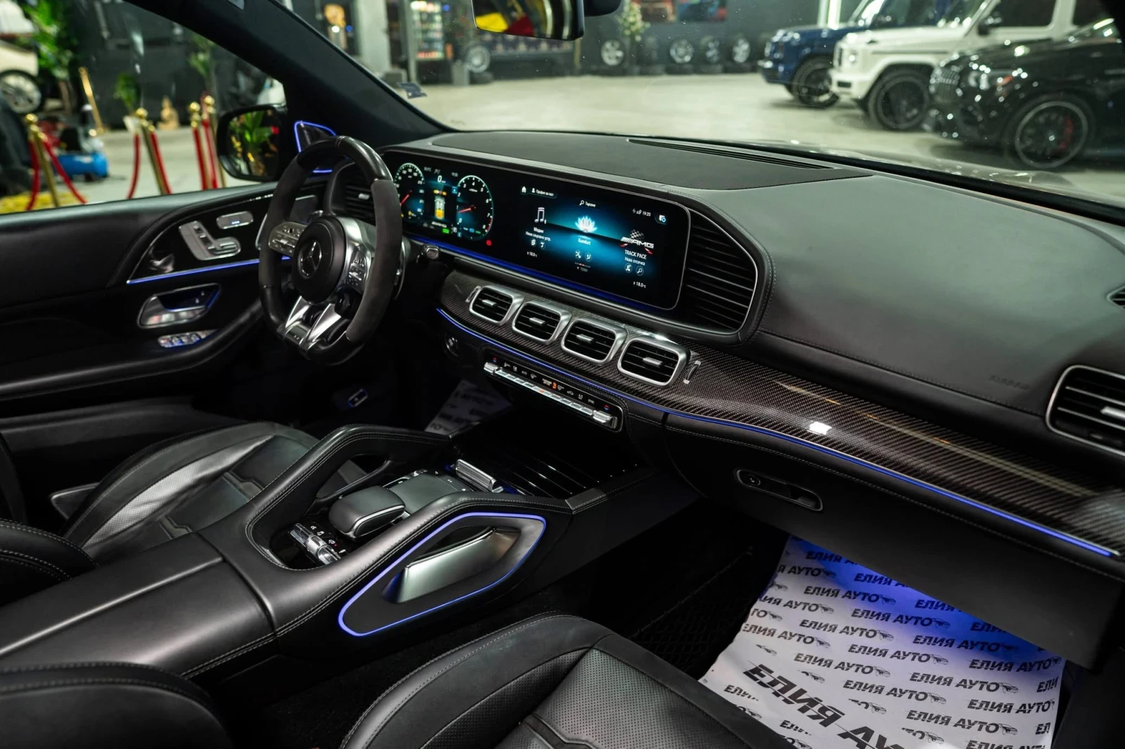 Mercedes-Benz GLE 63 S AMG V8 BITURBO LED ПАНО CARBON BURM ЛИЗИНГ 100%, снимка 13 - Автомобили и джипове - 55674850