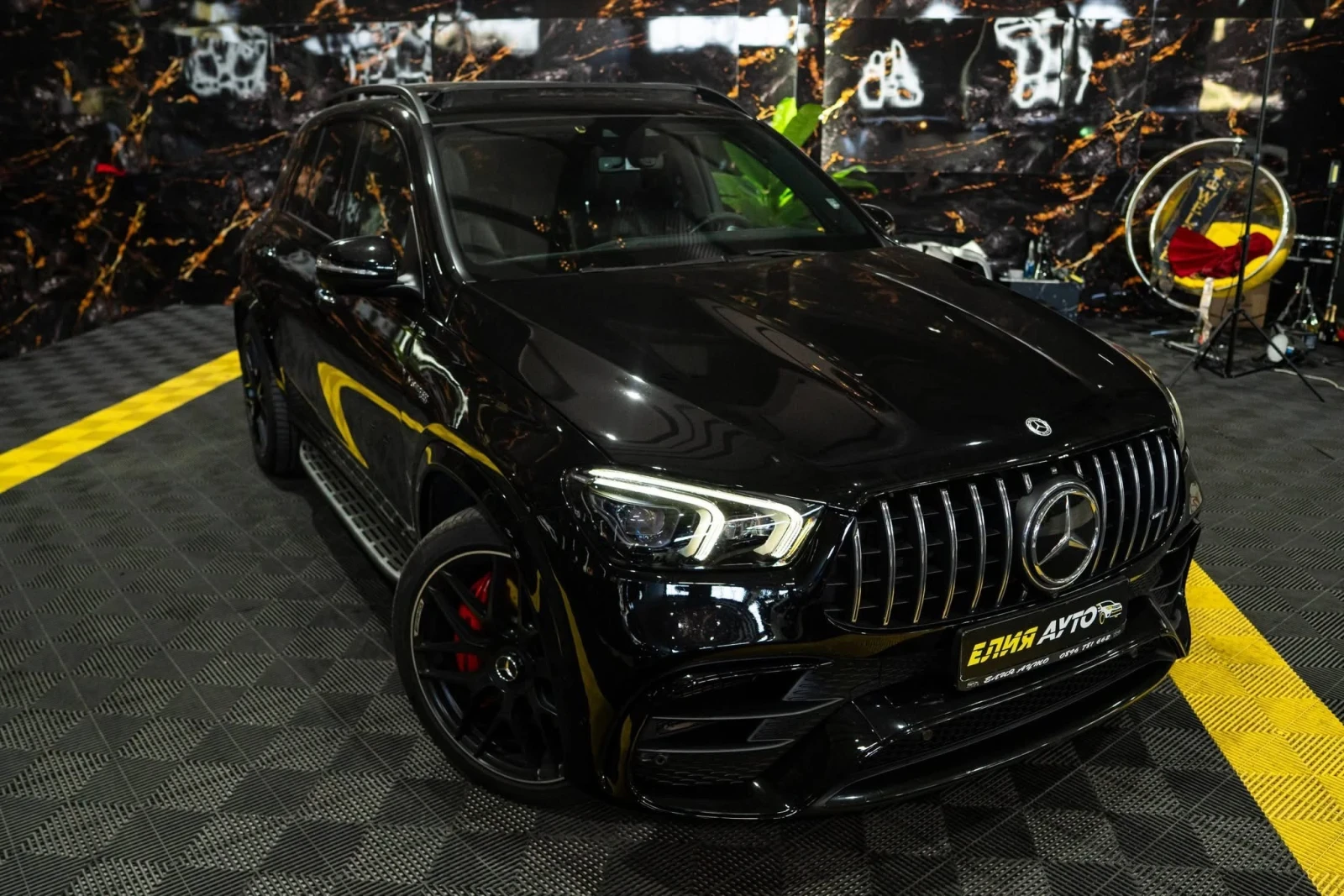 Mercedes-Benz GLE 63 S AMG V8 BITURBO LED ПАНО CARBON BURM ЛИЗИНГ 100%, снимка 4 - Автомобили и джипове - 55674850