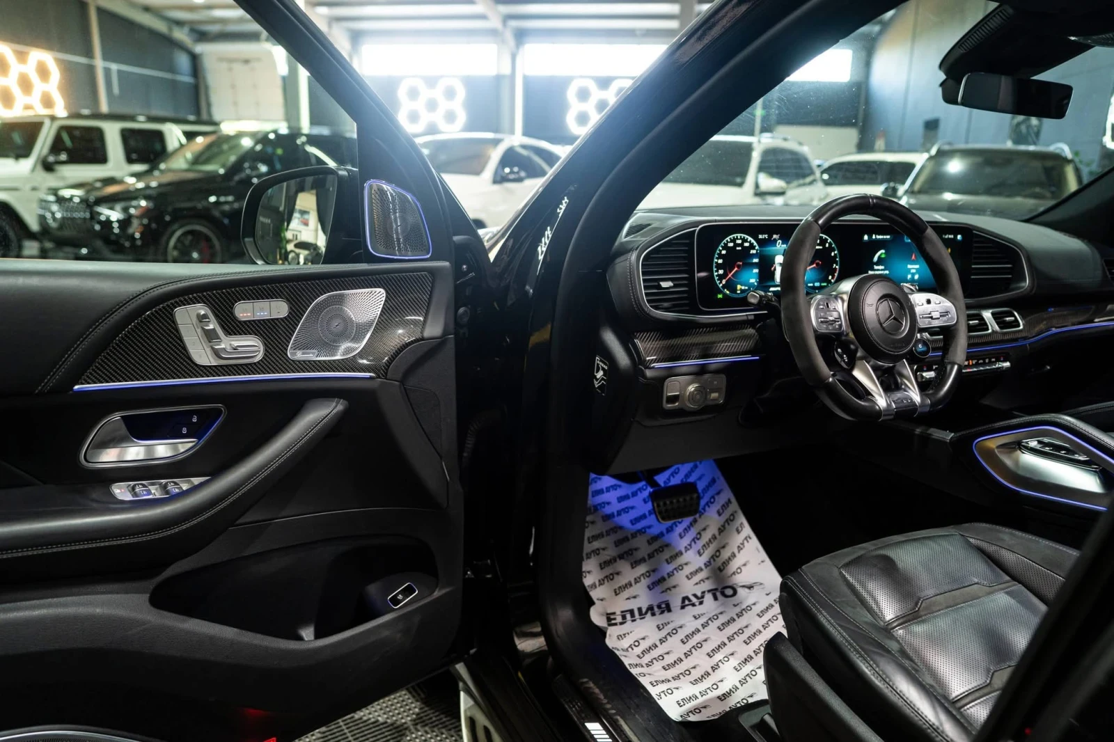 Mercedes-Benz GLE 63 S AMG V8 BITURBO LED ПАНО CARBON BURM ЛИЗИНГ 100%, снимка 10 - Автомобили и джипове - 55674850