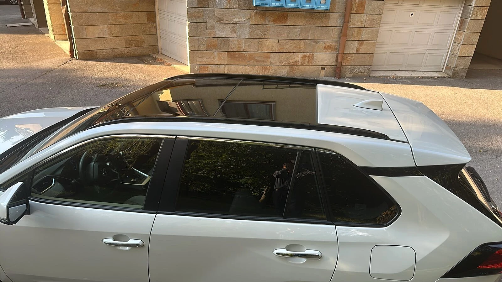 Toyota Rav4 2.5 Hybrid AWD Luxury Premium, снимка 7 - Автомобили и джипове - 55705137