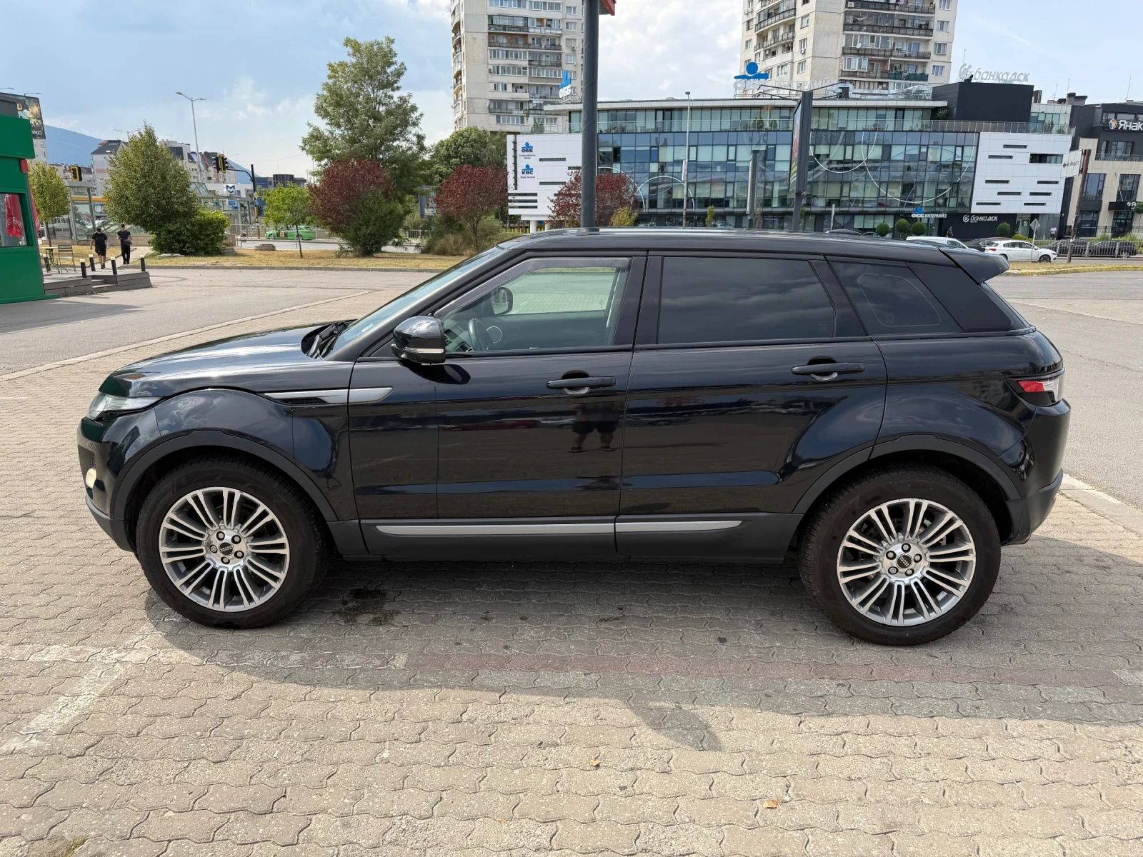 Land Rover Range Rover Evoque 2.0 бенизин, снимка 4 - Автомобили и джипове - 55826184