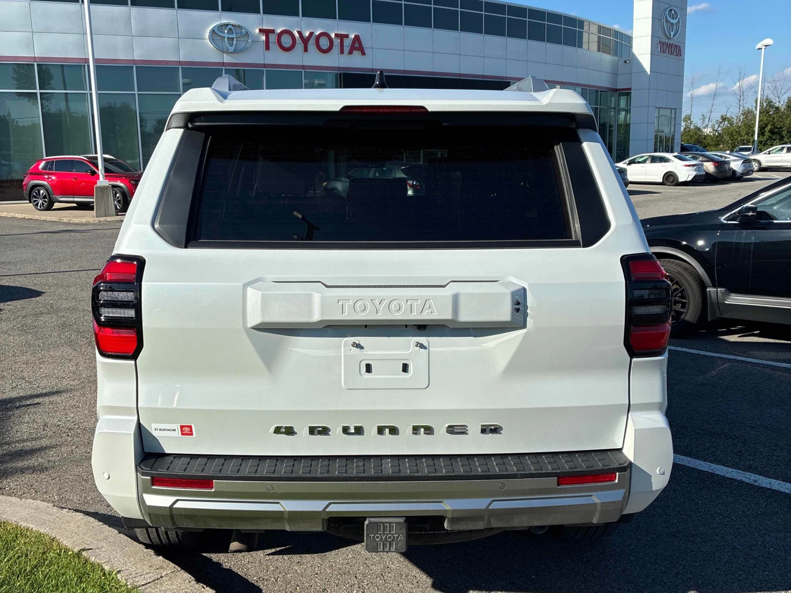 Toyota 4runner * 4WD * CARFAX * БЕЗ ПЪРВОНАЧАЛНА ВНОСКА, снимка 4 - Автомобили и джипове - 55897301