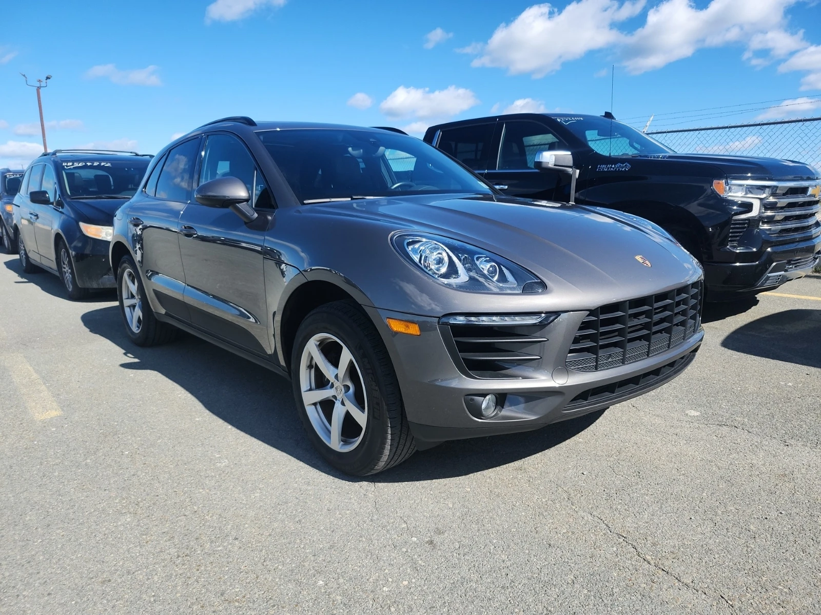 Porsche Macan Awd Sport Edition / АВТОКРЕДИТ, снимка 3 - Автомобили и джипове - 56167778
