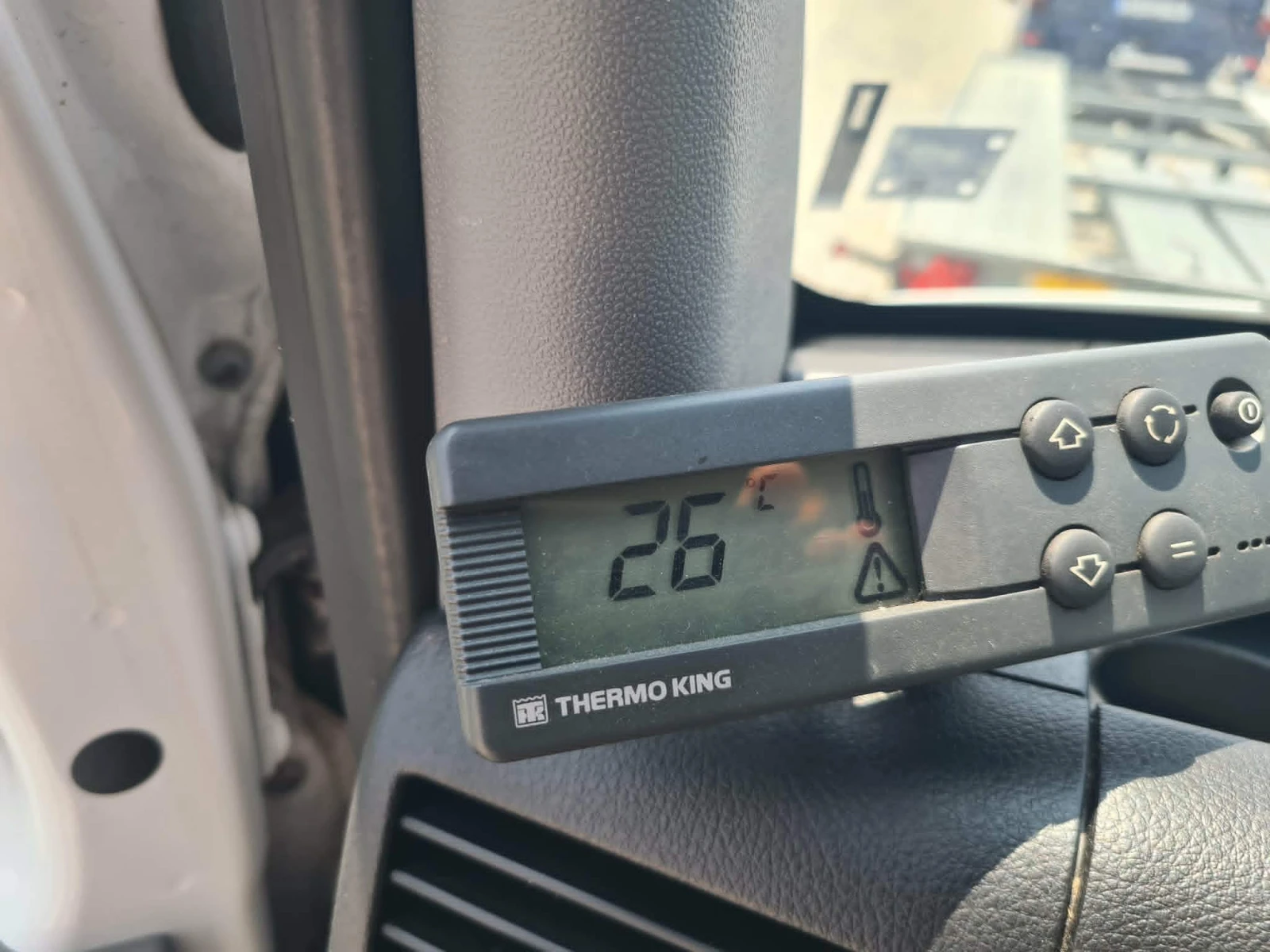 Mercedes-Benz Sprinter 316 ХЛАДИЛЕН, снимка 15 - Бусове и автобуси - 53469674