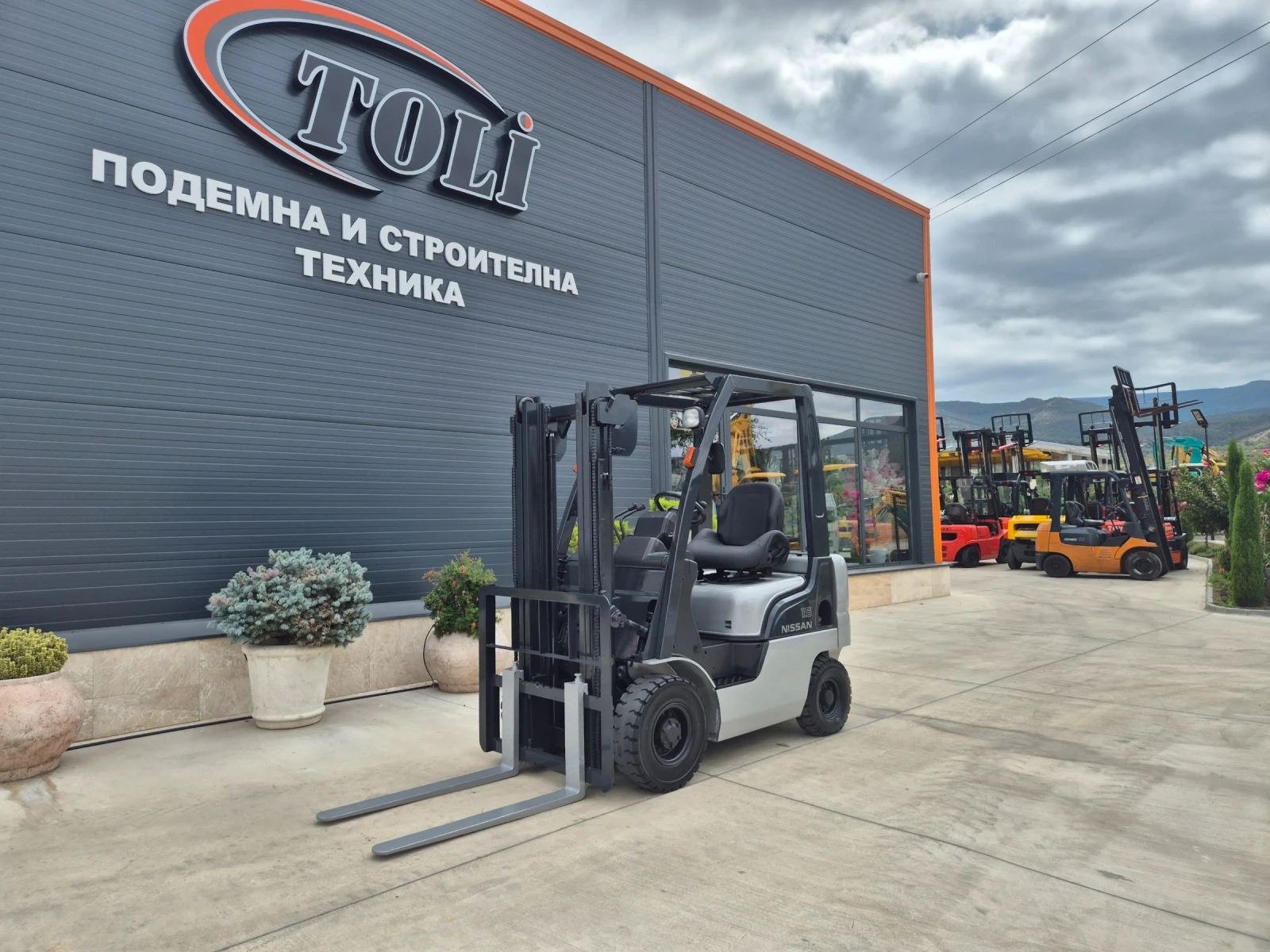  Nissan  *   *  | Mobile.bg   1