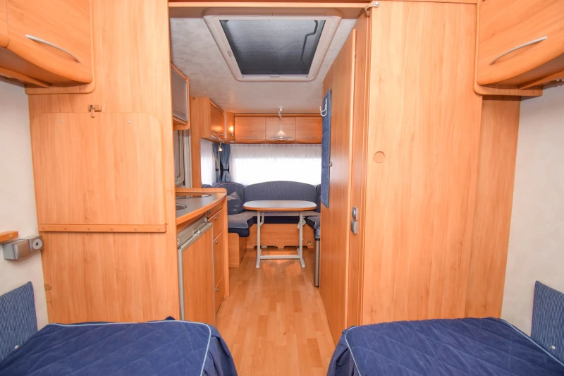 Каравана Adria Adora 472 LU+ Форселт/Мото мувър/Подово отопление, снимка 17 - Каравани и кемпери - 52998949