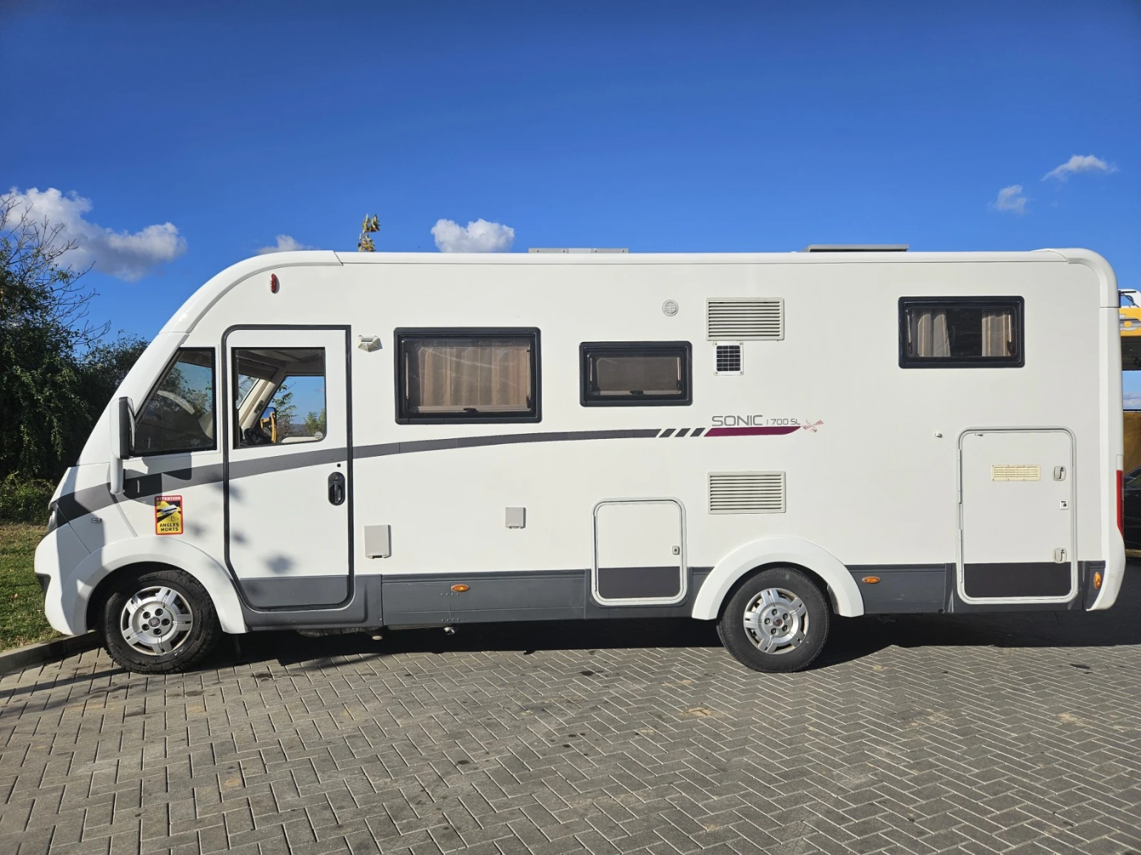 Кемпер Adria SONIC I 700SL - изображение 2