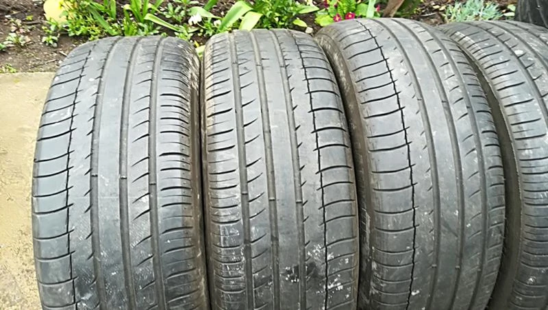 Гуми Летни 225/60R18, снимка 3 - Гуми и джанти - 25086318