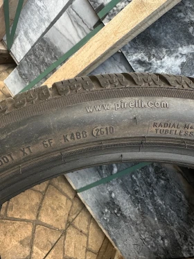 Гуми Зимни 285/35R20, снимка 1 - Гуми и джанти - 49600835