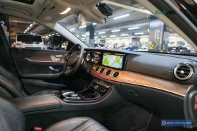 Mercedes-Benz E 220 4MATIC* EXCLUSIVE* ПОДГРЕВ* ОБДУХВ* BURMASTER* PAN, снимка 10