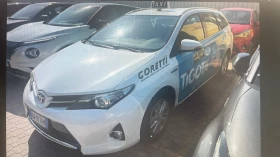 Toyota Auris 1.8 Hibrid 216000km, снимка 2