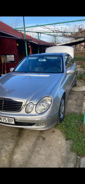  Mercedes-Benz E 320