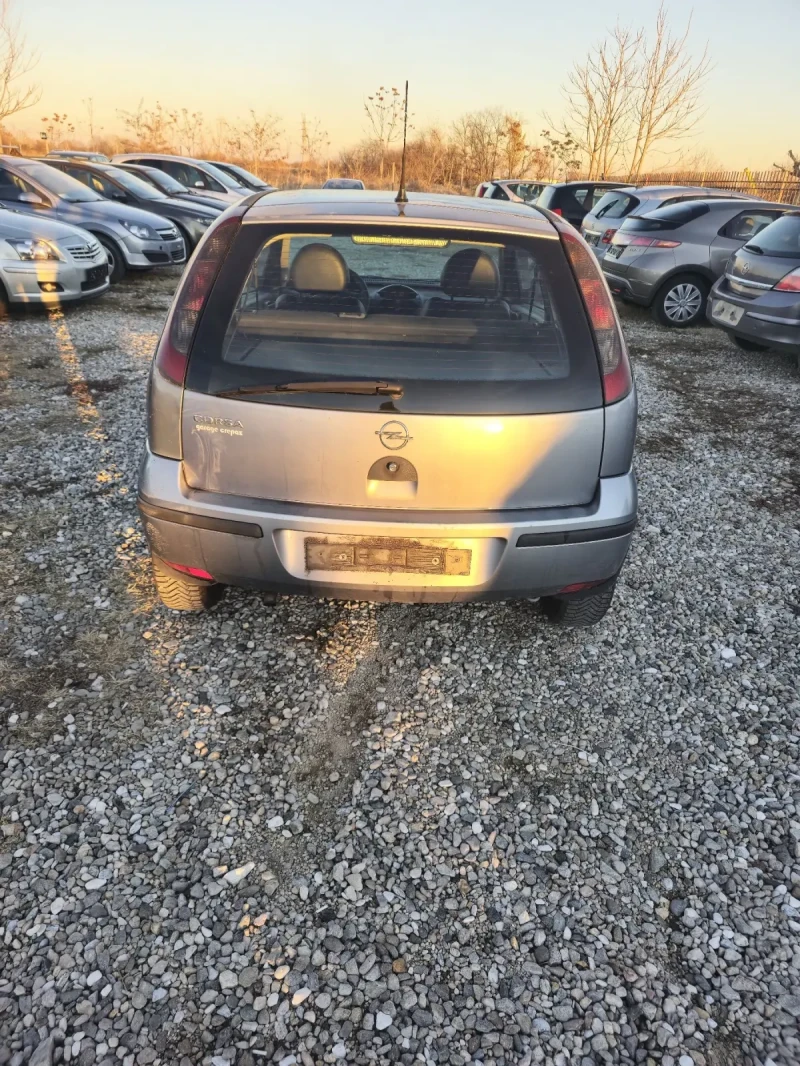 Opel Corsa 1.0, снимка 4 - Автомобили и джипове - 48097747