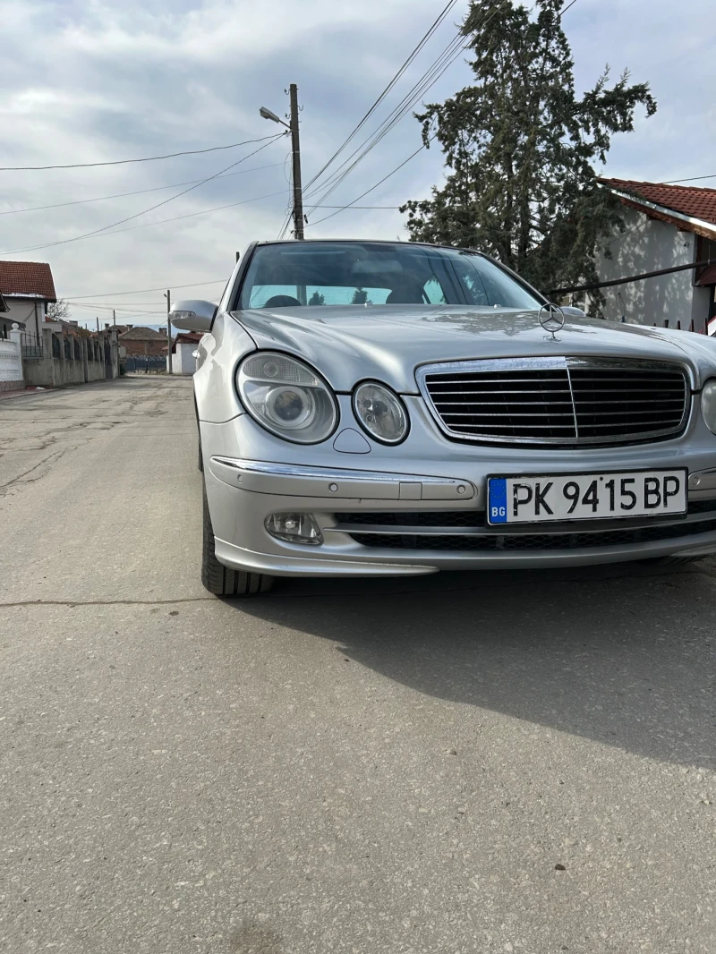 Mercedes-Benz E 320 Седан , снимка 7 - Автомобили и джипове - 49485926